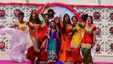 Back to bachpan on Holi# Rang De Colors