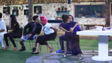 Bigg Boss Contestants brush up their Chemistry! Synopsis, Day 61