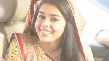 Find out how Eisha Singh keeps cool during the summers!