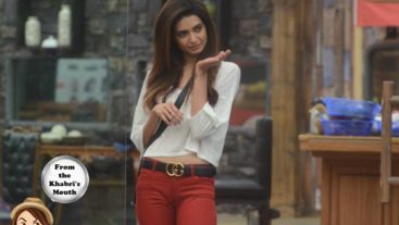 Gautam and Karishma now sing and Dance while fighting with each other