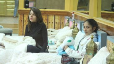 Guess who argues over food this time on Bigg Boss 10!