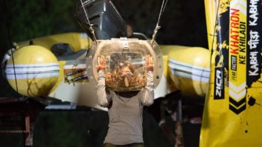 Khatron Ke Khiladi 7 : Tina stuck in a crabby affair?