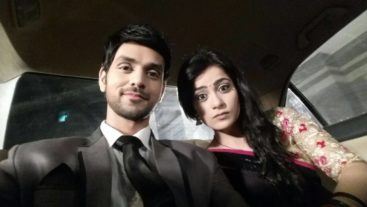 Love gets captured 'Selfie Style' this Valentine! #ColorsofLove #ValentineSpecial