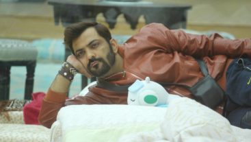 Manu’s inspiring life story unravels on Bigg Boss 10 tonight!