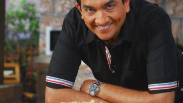 Meet Chef Sanjeev Kapoor on Comedy Nights Bachao Taaza