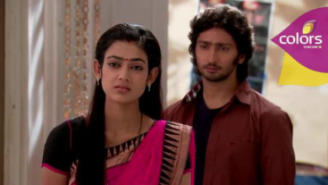 Megha gets an ultimatum: Na Bole Tum Episode 180