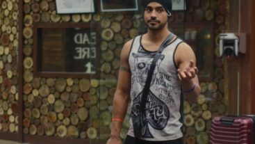 Monotony engulfs, housemates steal and try to run out of the house!