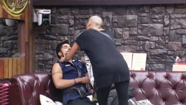 Oh Gawd Diandra dares to prove she is carefree!!!