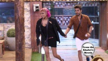 OMG! Diandra and Gautam locked in the bathroom!