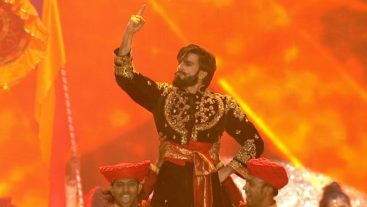 Ranveer Singh's Smashing Performance at Global Citizen India Festival