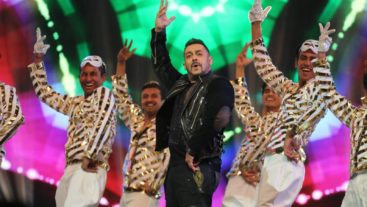 Salman in a 'never seen before' avatar at IIFA 2016