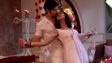 Sameer sweeps Sanjana off her feet on 'Sasural Simar Ka'!