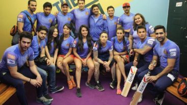 Take a look at these players of Frooti BCL as they pose for the camera!