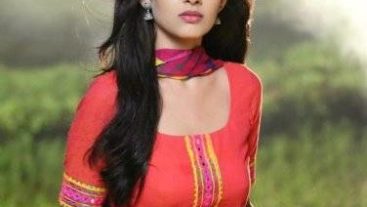 Tanuja to break her Kasam?