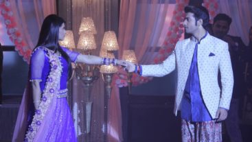 There is no escaping love and these pictures of Tanu & Rishi are a proof!