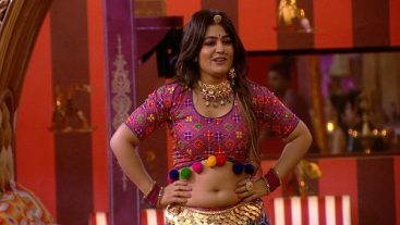 Get ready to celebrate ‘Diwali’ in a ‘Bigg Boss’ style as the housemates dance, sing and rejoice but with a twist*