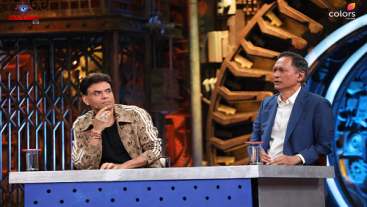 Renowned news anchor Dibang and a popular producer Sandiip Sikcand schools the contestants